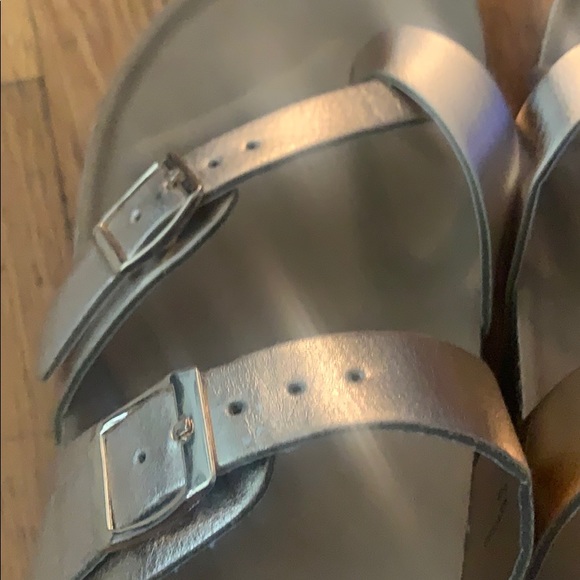 Sandals - Picture 3 of 7